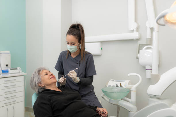 Best Broken or Cracked Tooth Emergency Dentist in , MA